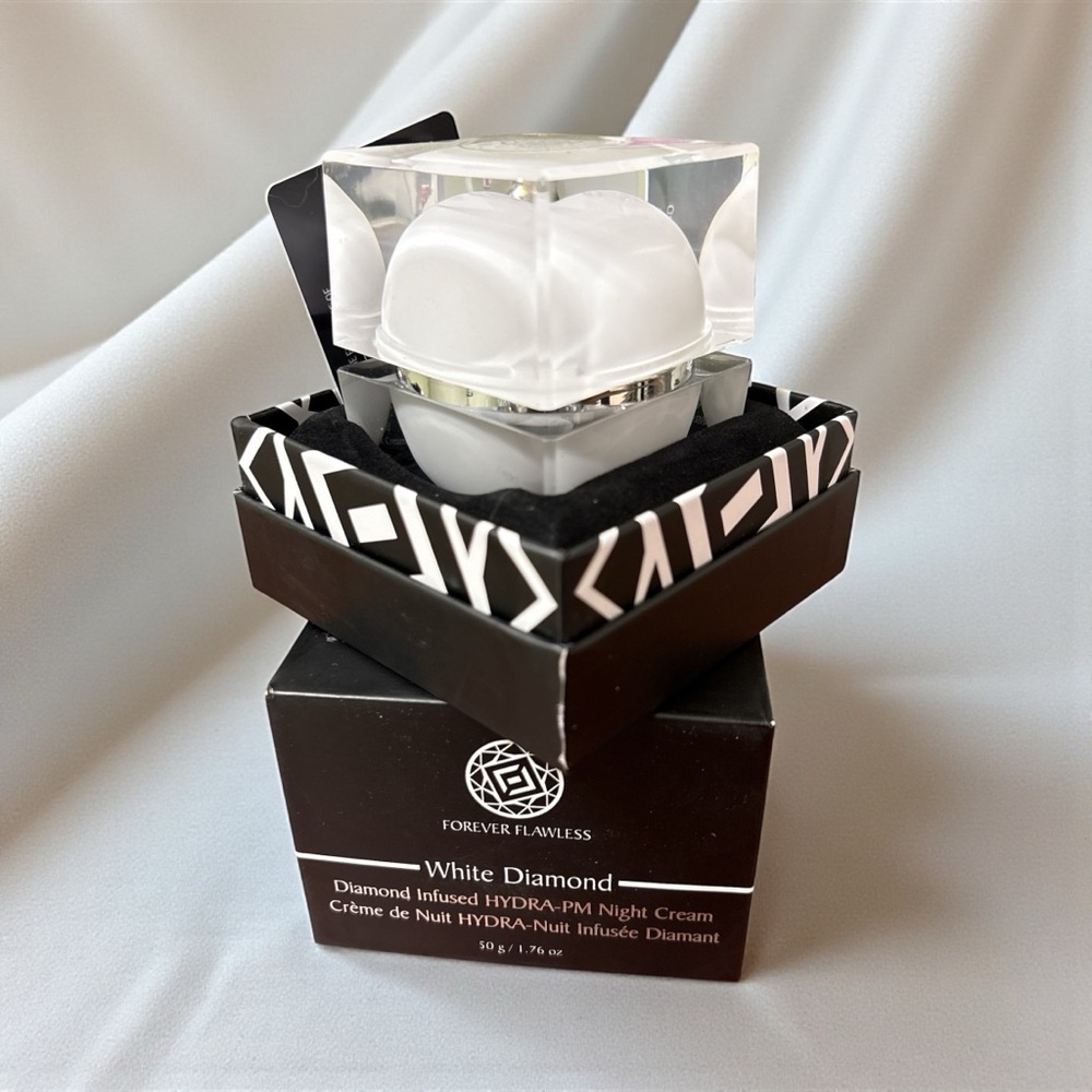 White Diamond Forever Flawless NIP